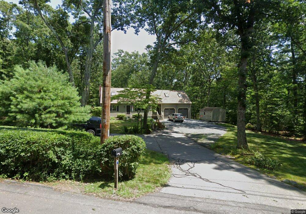 89 Upton Rd, Uxbridge, MA 01569 - photo 1