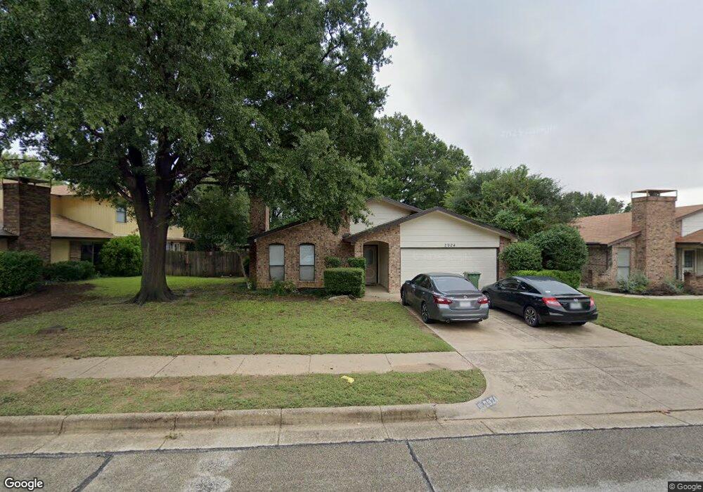 2924 Woodbridge Dr, Bedford, TX 76021 - photo 1