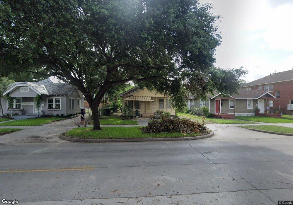 1012 Studewood St, Houston, TX 77008 - photo 1