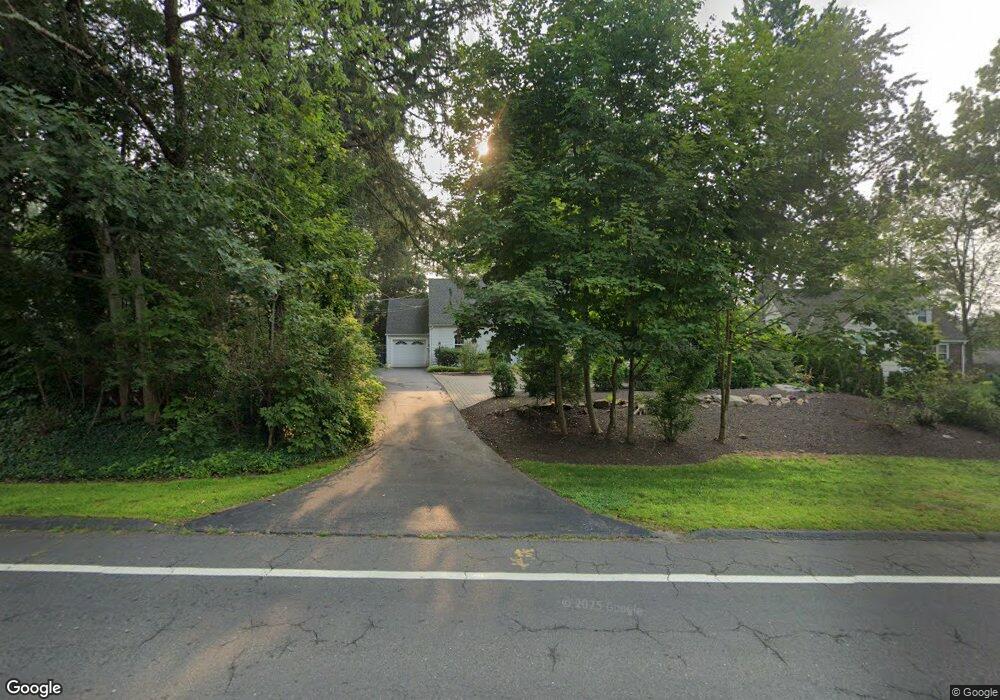 724 Mountain Rd, West Hartford, CT 06117 - photo 1