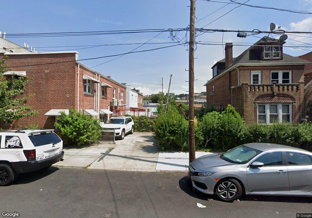 3680 Corlear Ave unit 5B, Bronx, NY 10456 - photo 1