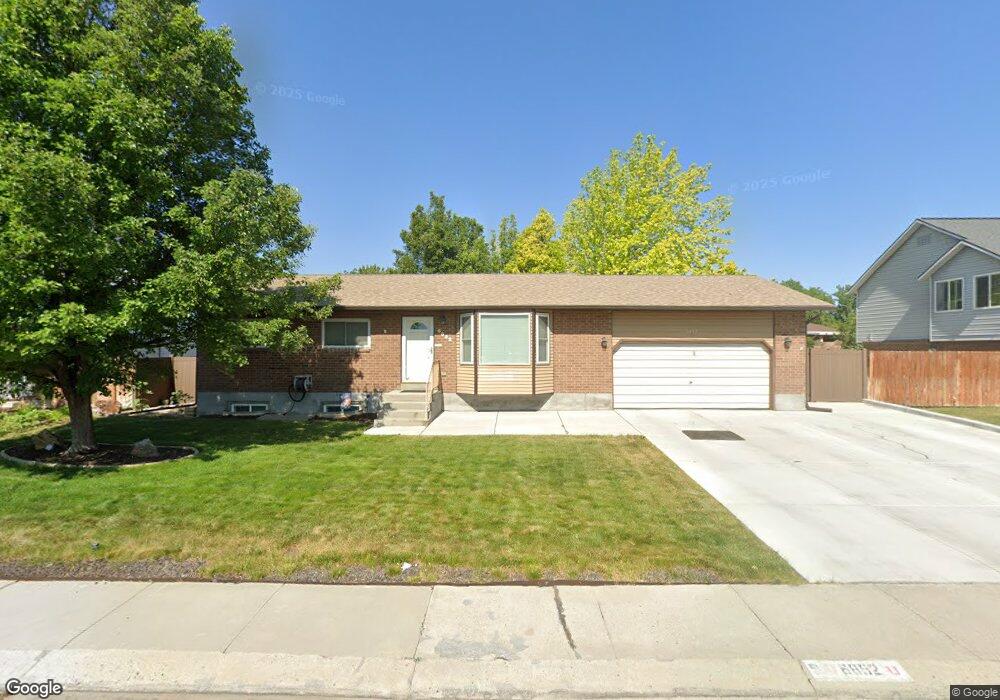 6852 S 3235 W, West Jordan, UT 84084 - photo 1