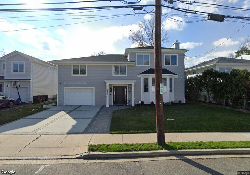 237 Narrow Ln, Woodmere, NY 11598 - photo 1