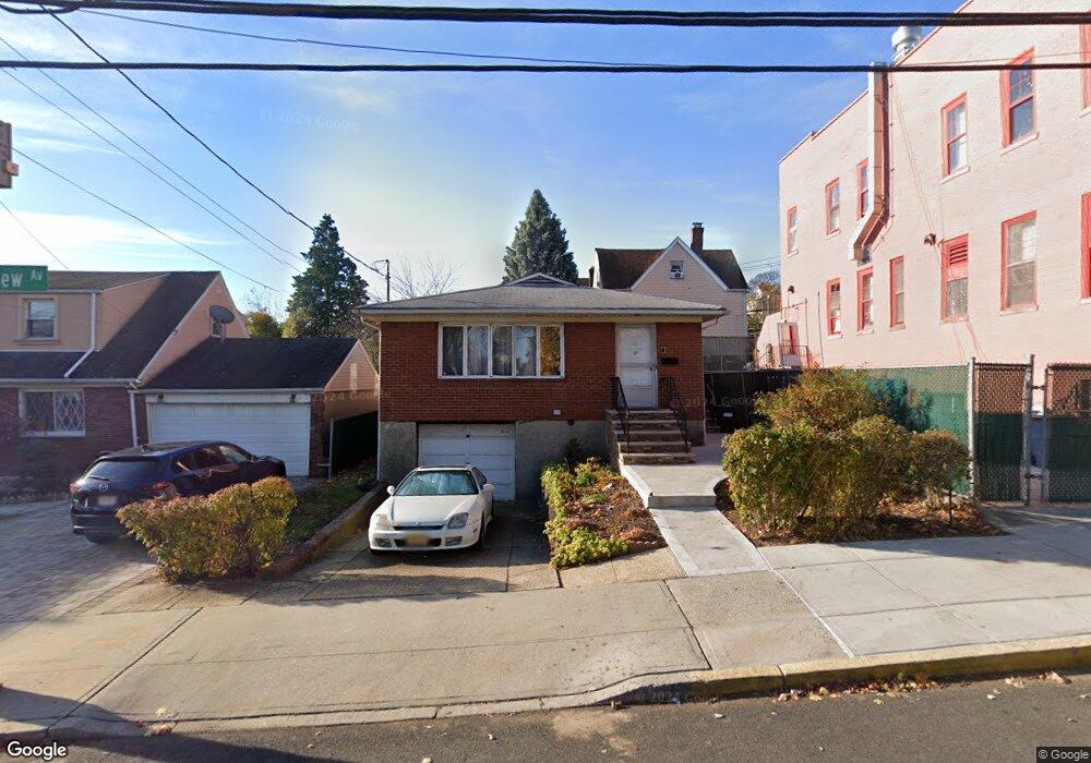 18 Seaview Ave, Staten Island, NY 10304 - photo 1