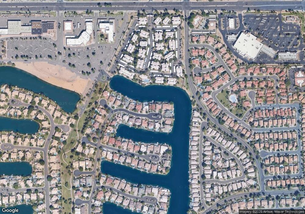 2104 E Catamaran Dr, Gilbert, AZ 85234 - photo 1