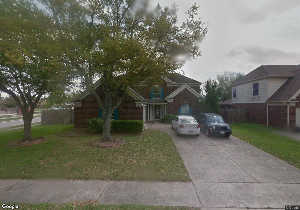 4001 Spring Branch Dr E, Pearland, TX 77584 - photo 1