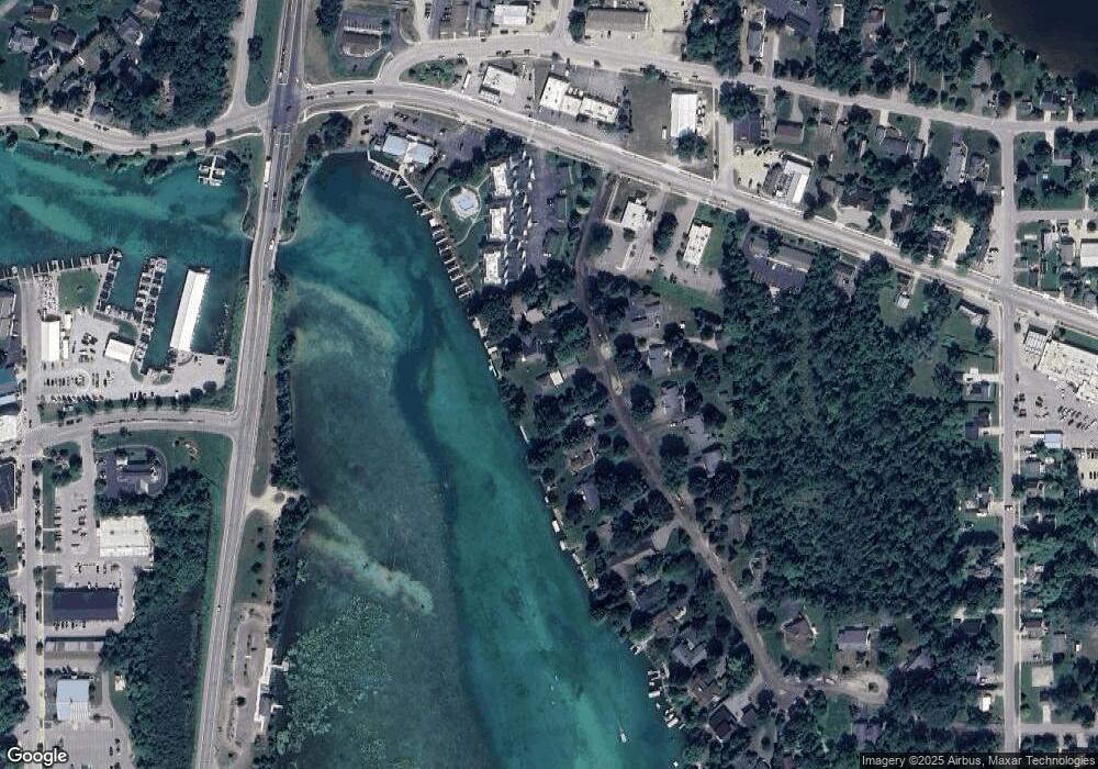 114 Mitchell Dr, Elk Rapids, MI 49629 - photo 1