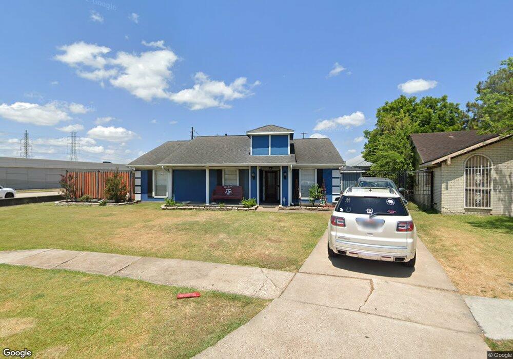 10003 Kirkglen Dr, Houston, TX 77089 - photo 1