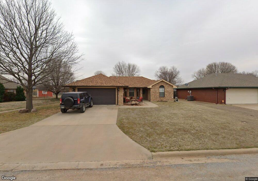 819 Huddleston Dr, Cache, OK 73527 - photo 1