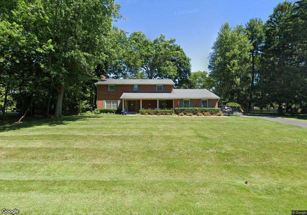 371 Naiche Ct, Columbus, OH 43213 - photo 1