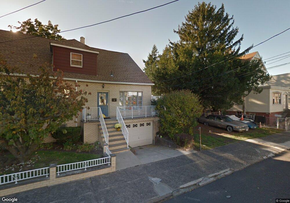 275 Pearsall Ave unit 2, Jersey City, NJ 07305 - photo 1