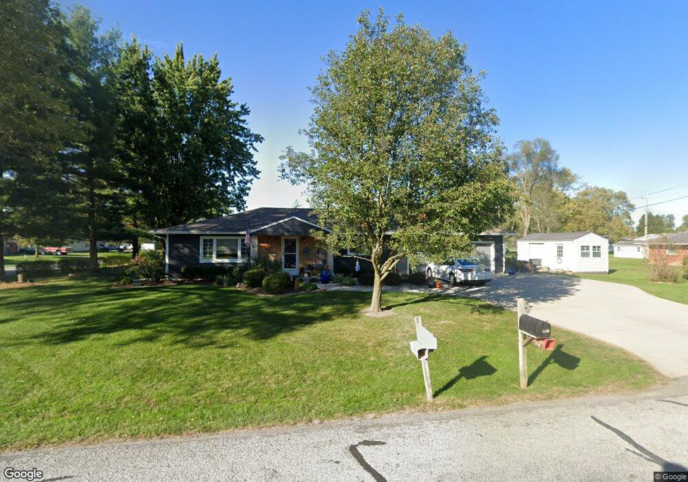 1746 Lilac Ln, Lima, OH 45806 - photo 1