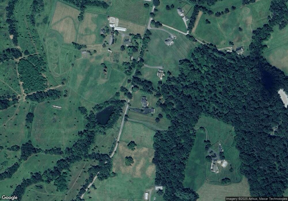 20534 Beaverdam Bridge Rd, Purcellville, VA 20132 - photo 1