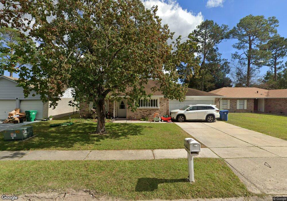 124 W Queens Dr, Slidell, LA 70458 - photo 1