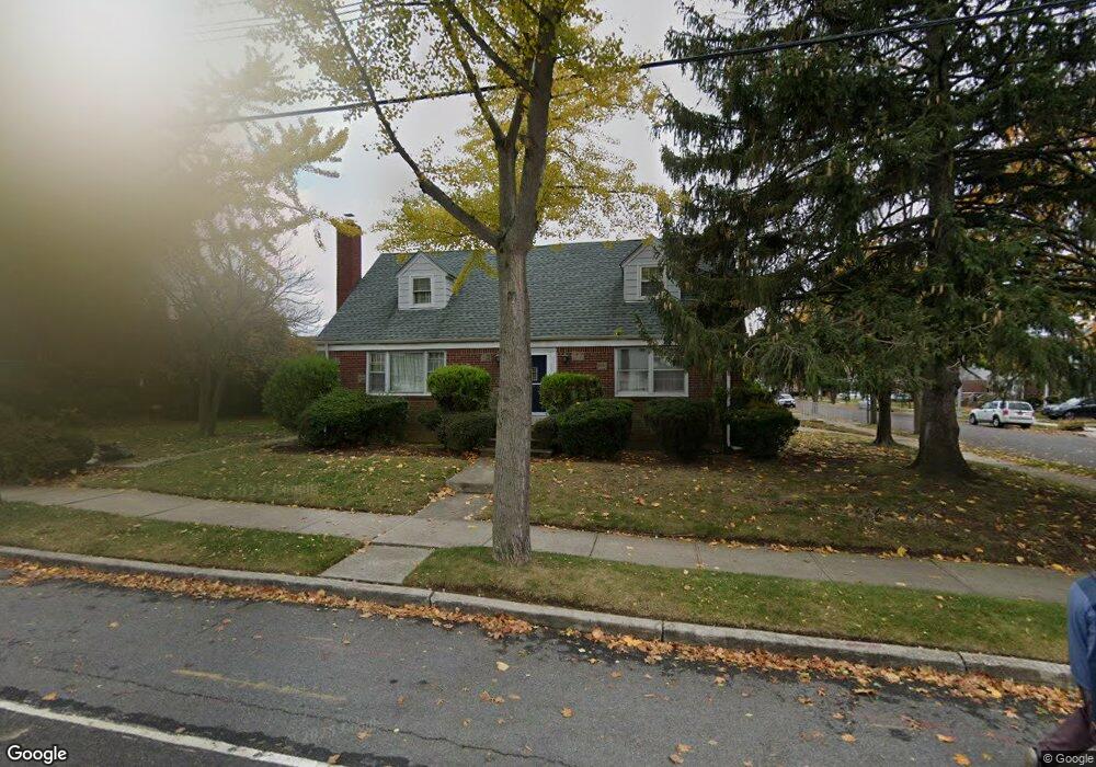 25904 82nd Ave, Glen Oaks, NY 11004 - photo 1