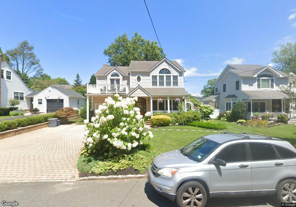 11 Sands Place, Port Washington, NY 11050 - photo 1