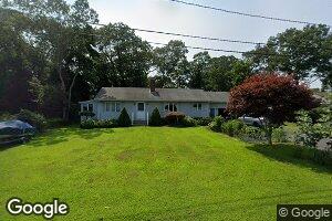 19 Holly Tree Ln, South Jamesport, NY 11970