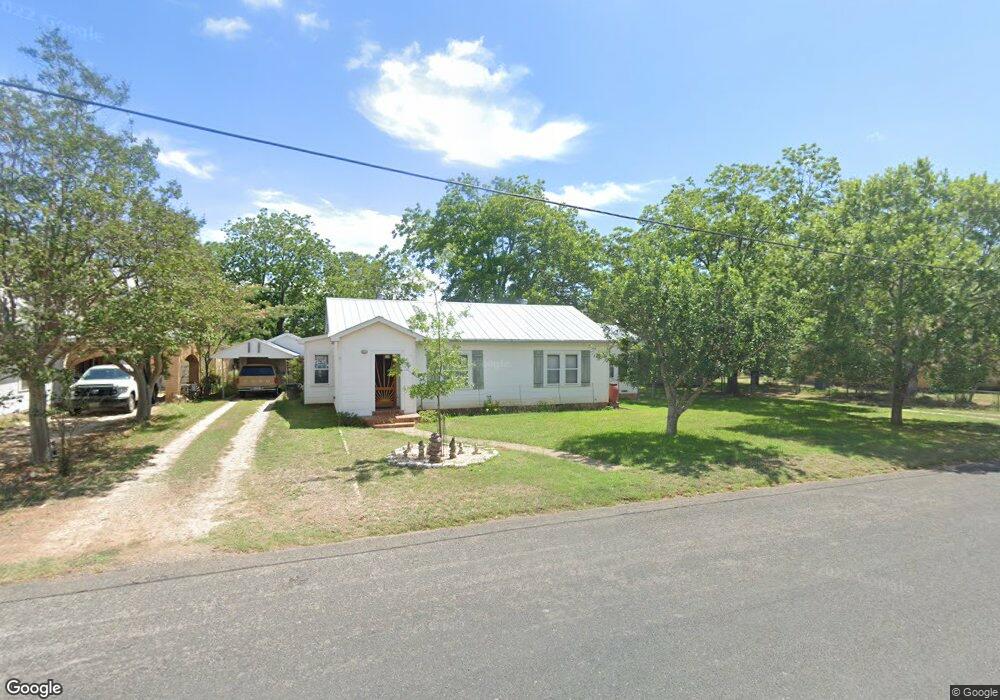 506 Fulton St, Fredericksburg, TX 78624 - photo 1