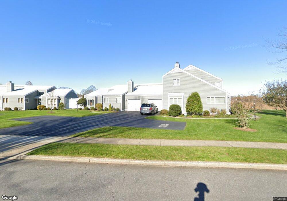 154 Salt Meadow Rd, Fairfield, CT 06824 - photo 1