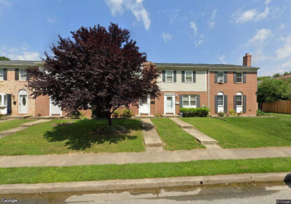 24 Tussock Ct, Middle River, MD 21220 - photo 1