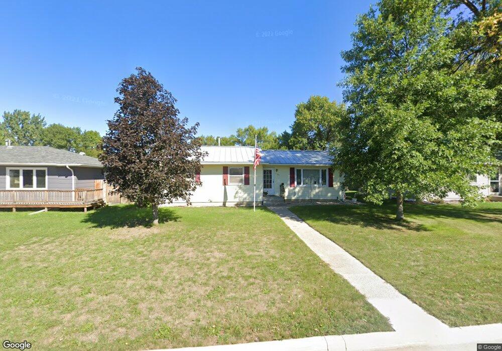 1122 16th St SW, Jamestown, ND 58401 - photo 1