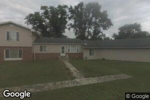 605 E Pierce St, Mulberry Grove, IL 62262
