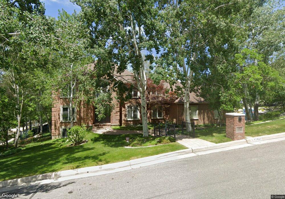 11922 Hidden Canyon Ln, Sandy, UT 84092 - photo 1