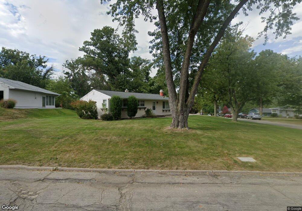 1231 33rd St SE, Cedar Rapids, IA 52403 - photo 1