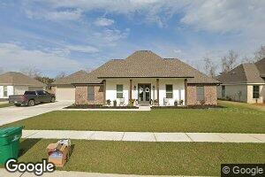 218 River Place Dr, Hahnville, LA 70057