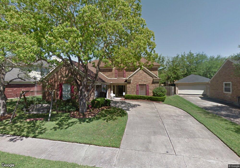 3907 Beechwood Dr, Pearland, TX 77584 - photo 1