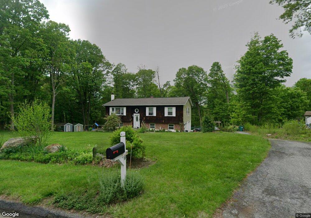 6 Memory Ln, Hopewell Junction, NY 12533 - photo 1