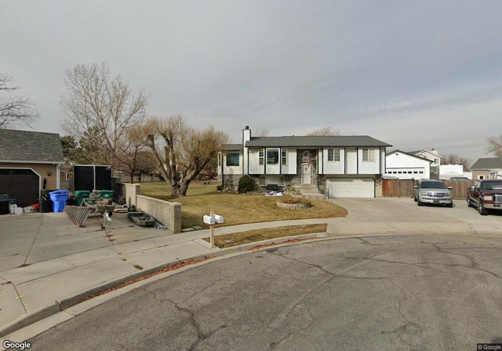 12712 Bergen Cir, Riverton, UT 84065 - photo 1