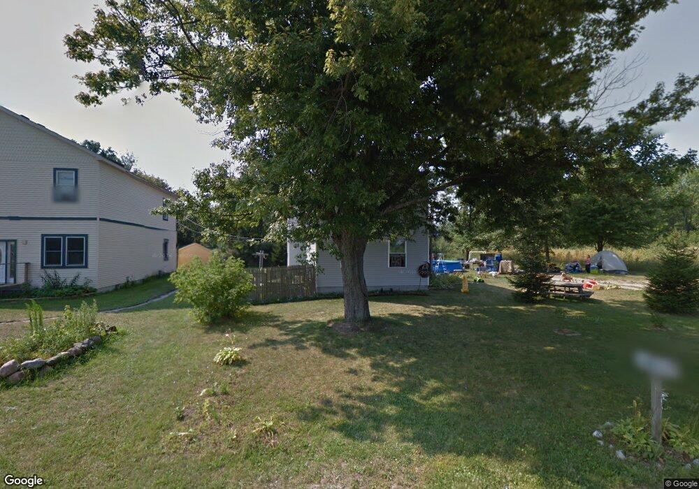 2724 Upton St, Port Huron, MI 48060 - photo 1