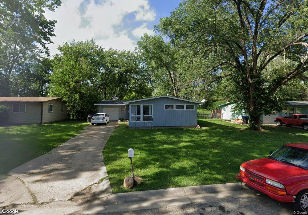 1316 SW Cornwall St, Topeka, KS 66611 - photo 1