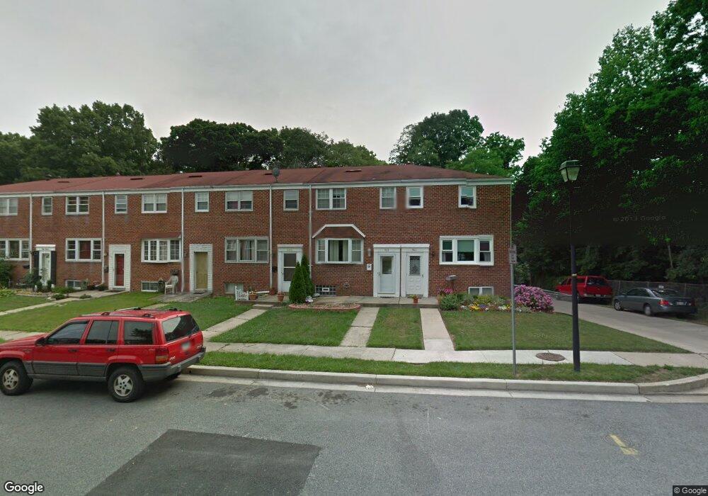 905 Circle Dr, Halethorpe, MD 21227 - photo 1