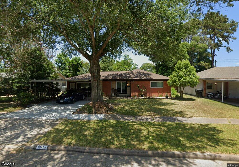 9915 Southport Dr, Houston, TX 77089 - photo 1