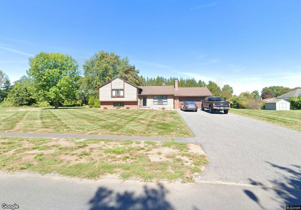 136 Jeffrey Ln, West Springfield, MA 01089 - photo 1