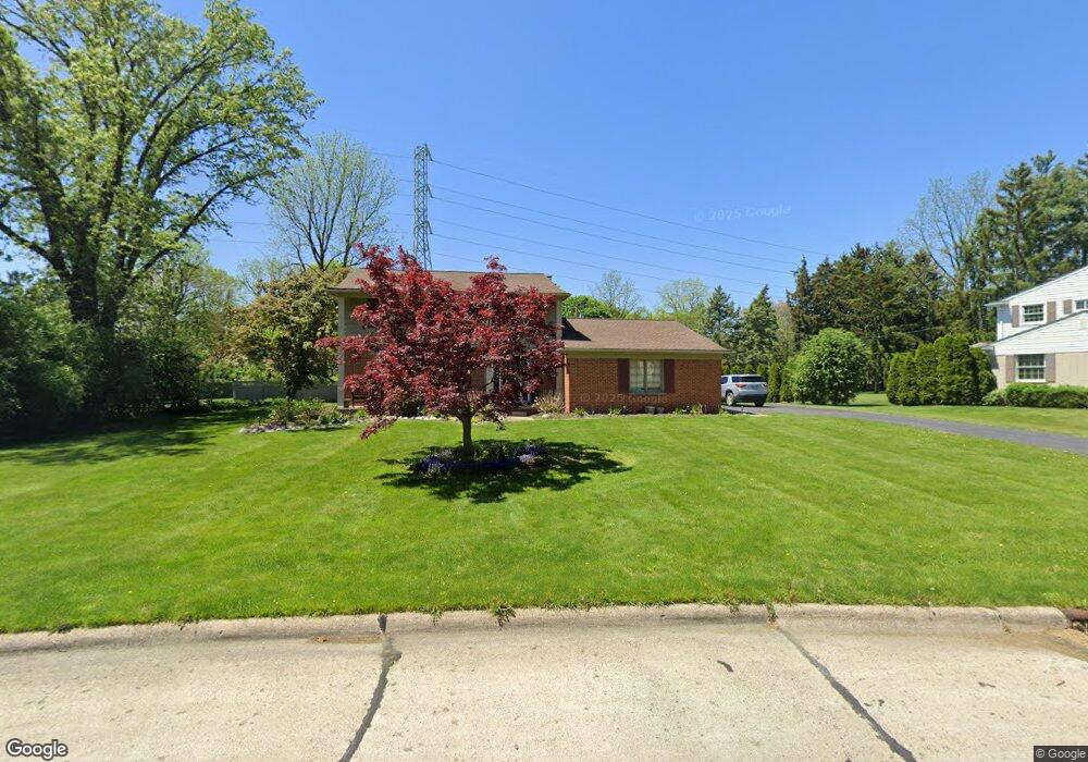 2772 Plumbrook Dr, Bloomfield Hills, MI 48304 - photo 1