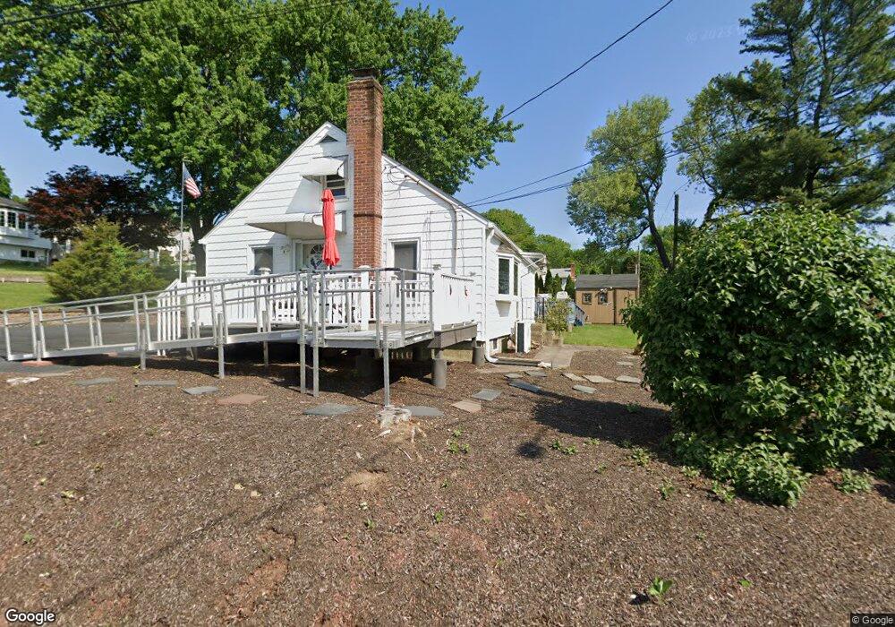 40 Beech St, Trumbull, CT 06611 - photo 1