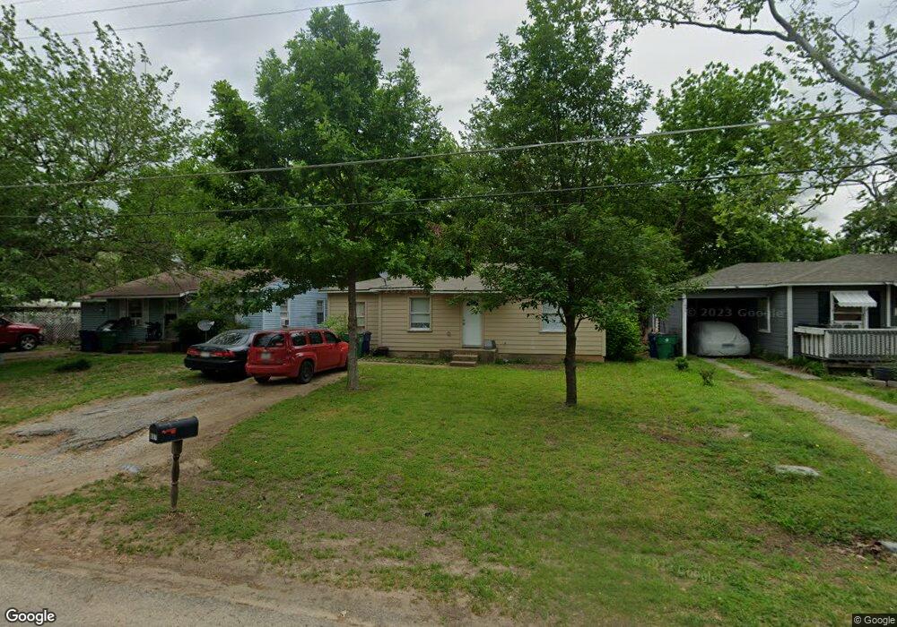 607 S Magnolia St, Pottsboro, TX 75076 - photo 1