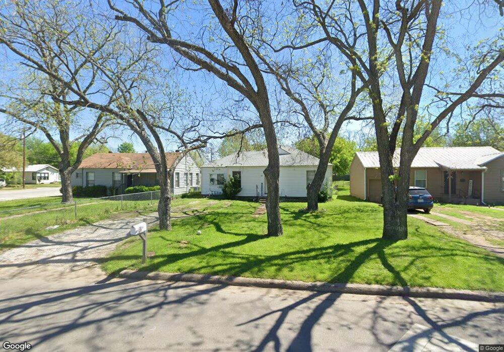 1214 Franklin St, Weatherford, TX 76086 - photo 1