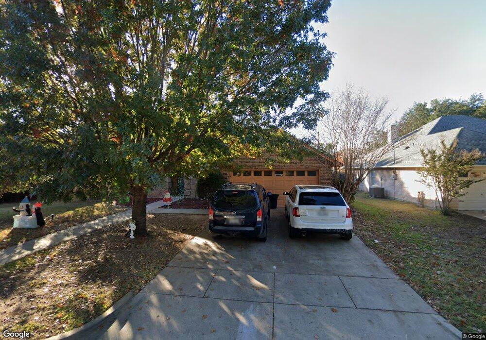 7005 Leaning Oak Dr, North Richland Hills, TX 76182 - photo 1