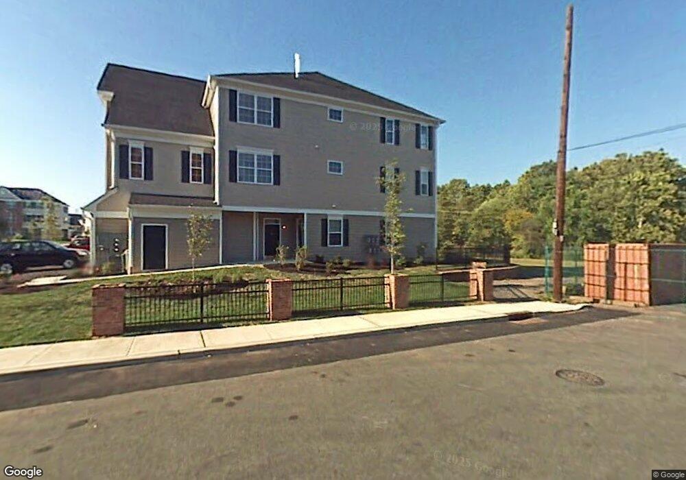 1 Swing Bridge Ln unit 122, South Bound Brook, NJ 08880 - photo 1
