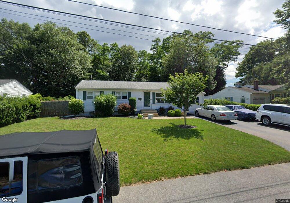 129 Shamrock Dr, Warwick, RI 02886 - photo 1