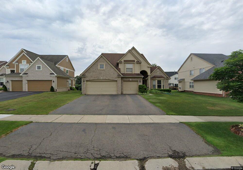 4555 Lilly Ct, West Bloomfield, MI 48323 - photo 1