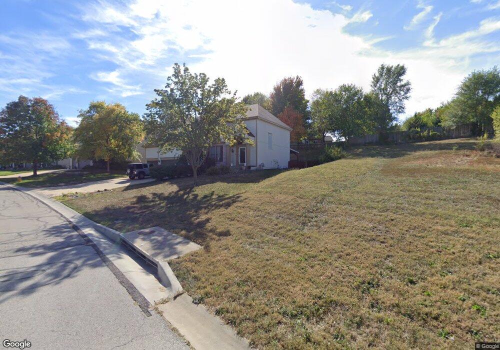 6926 Charlotte St, Shawnee, KS 66216 - photo 1