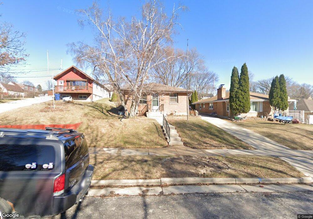 4474 S Taylor Ave, Milwaukee, WI 53207 - photo 1