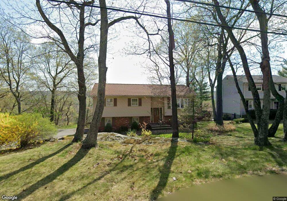 212 Buena Vista Dr, Ringwood, NJ 07456 - photo 1