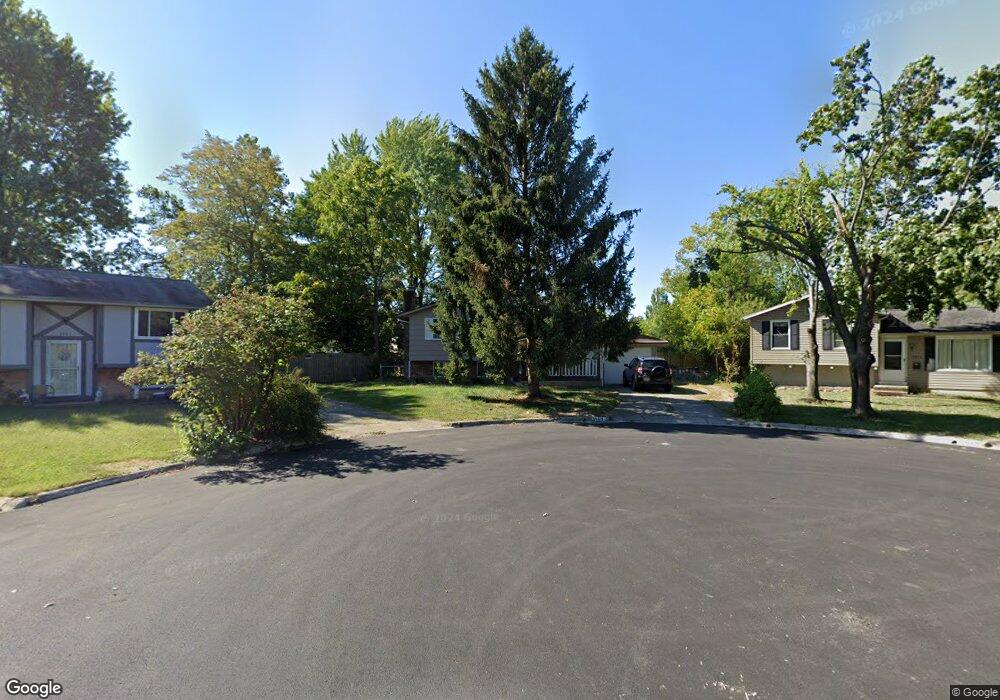 5967 Hampstead Ln, Columbus, OH 43229 - photo 1