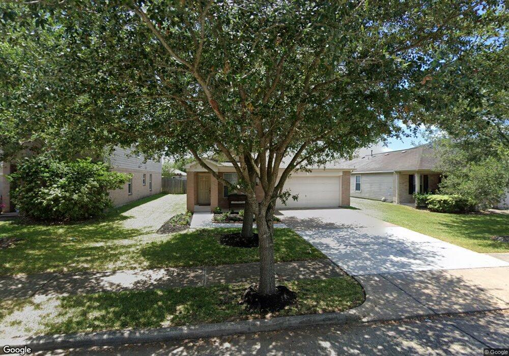 10318 Southover Ct, Houston, TX 77075 - photo 1